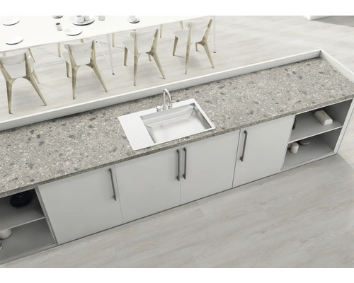 Chiuvetă de bucătărie din oțel inoxidabil cu blat și dulapuri inferioare