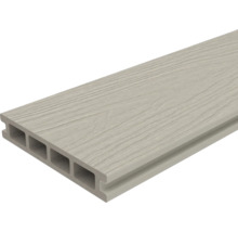 Decking din material compozit cu structură lemnoasă
