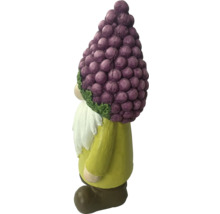 Gnom de grădină cu pălărie de struguri