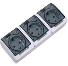 Triplu priză cu capac rabatabil