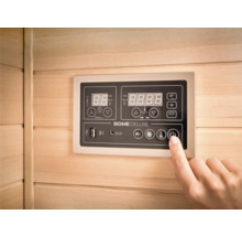 Panou de control al unei saune Home Deluxe cu afișaj digital și diverse elemente de control