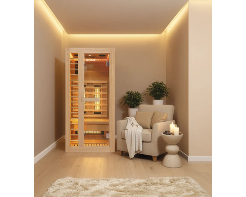 Interior cu saună cu infraroșu Home Deluxe, fotoliu și măsuță laterală