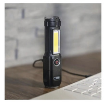 Lanternă de mână neagră cu bec LED