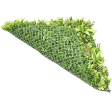 Covoraș artificial cu diverse plante verzi