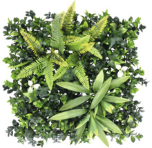 Perete verde artificial cu ferigi și frunze pentru decorare