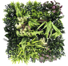 Perete artificial de plante cu diverse tipuri de verdeață