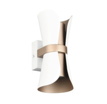 Lampa de perete albă cu elemente metalice