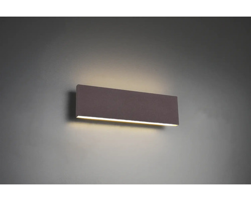 Lumină de perete dreptunghiulară pe un perete