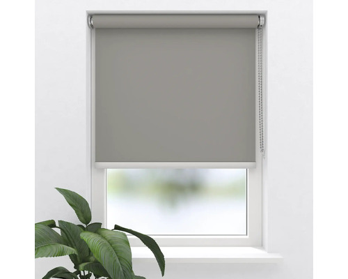 Rulou gri montată pe fereastră cu lanț de operare