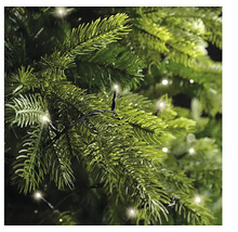 Prim-plan cu un pom de Crăciun cu luminițe