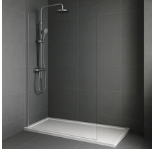 Cabină de duș cu cadă și baterie de duș în baie