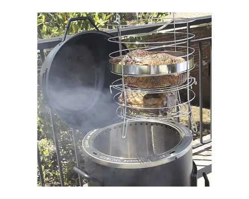 Grătar sferic cu inserție și alimente la grătar