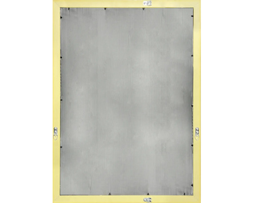 Partea din spate a unei rame foto cu sistem de agățare