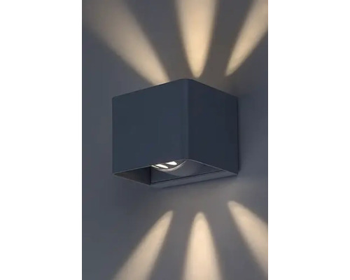 Lumină de perete pătrată cu efecte de lumină pe perete