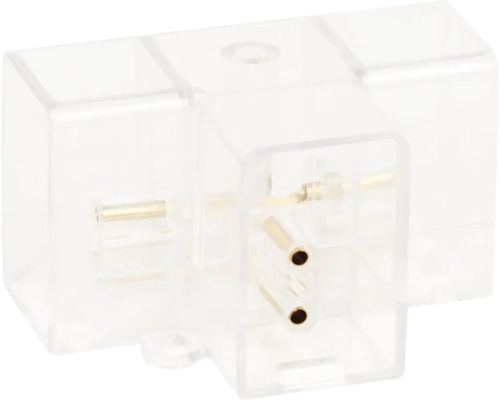 Conector cu trei porturi