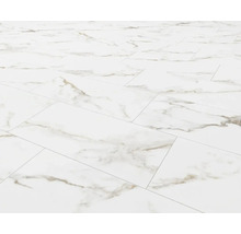 Podea montată cu aspect de marmură.