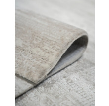 Imagine detaliată a unui covor cu model