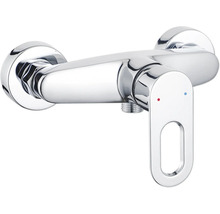 Baterie de duș aparentă pentru montare pe perete cu mixer monocomandă