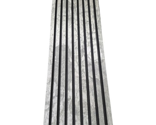 Placă metalică cu structură nervurată