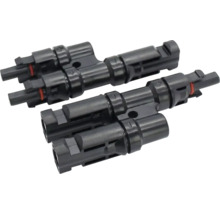 Doi conectori solari