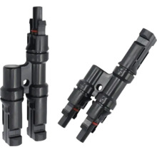 Doi conectori solari pentru conectarea panourilor solare