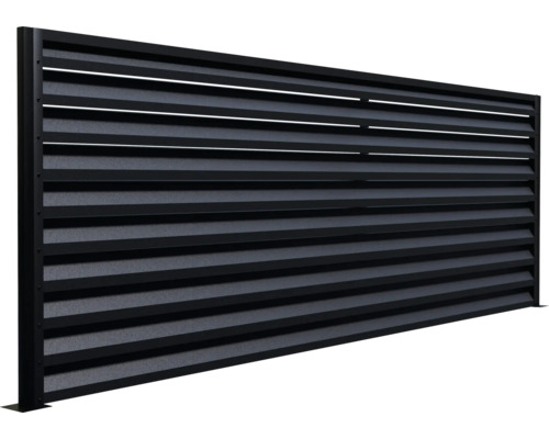 Gard opac cu lamele orizontale pentru delimitarea proprietății