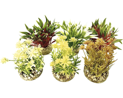 Trei plante artificiale în ghivece cu pietricele