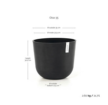 Ghiveci Ecopots Oslo 35 cu Ecopots Logo și dimensiuni: înălțime 30,5 centimetri, diametru exterior 35 centimetri, volum 21,7 litri.
