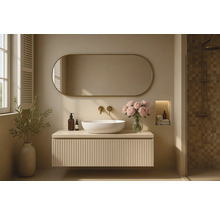 Baie cu chiuvetă, oglindă și duș