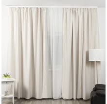 Perdele bej cu galerie într-un spațiu de locuit