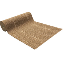 Covor derulat cu model geometric