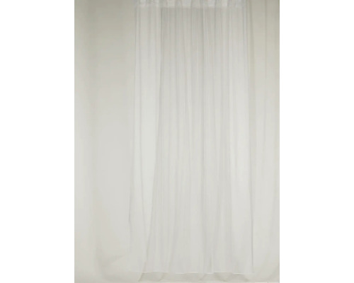 Cortină albă, transparentă.