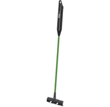 Dispozitiv de curăţat geamurile acvariului Tetra GS 45 cu mâner lung verde, lamă şi Tetra Logo pe mâner.