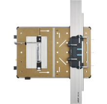 Masă pentru mașini Wolfcraft Master Cut cu șină de ghidare FKS 145 și blat maro, vedere de sus.