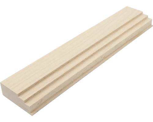 Baghetă profilată din lemn masiv deschis cu trei trepte.