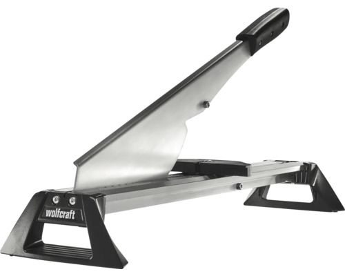 Ghilotină pentru parchet laminat Wolfcraft, metalică, cu mâner și picioare de sprijin negre.