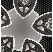 Lumină de plafon cu elemente decorative și cristale