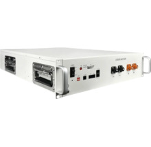 Stocare baterie cu litiu E-BOX 48100R pentru sisteme solare cu mânere și panou frontal cu indicatoare luminoase și conexiuni.