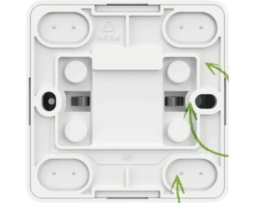 Prim-plan cu o cutie de joncțiune din plastic cu puncte de fixare