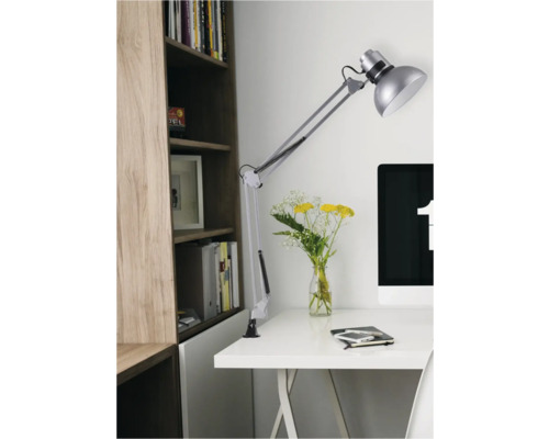 Birou cu lampă cu braț pivotant și bibliotecă
