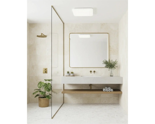 Baie cu duș, chiuvetă și oglindă într-un design luminos