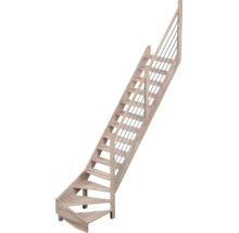 Scară din lemn cu sfert de întoarcere stânga jos, trepte deschise, balustradă cu stâlpi din lemn și tije metalice orizontale.