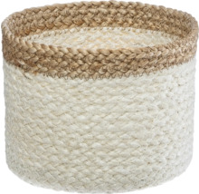 Coș împletit din fibre naturale