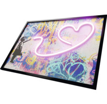 Imagine decorativă cu graffiti și inimă neon într-un cadru