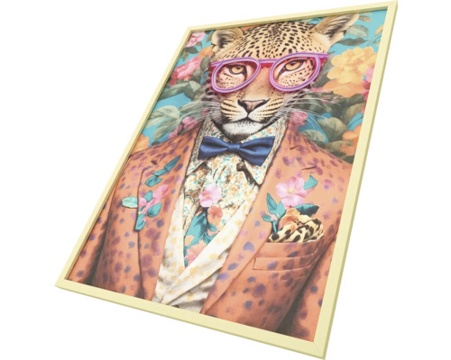 Imagine înrămată a unui leopard cu ochelari și costum