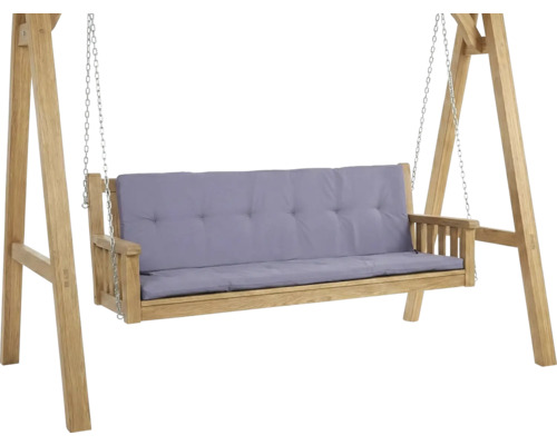 Leagăn din lemn cu perne gri, suspendat de lanțuri