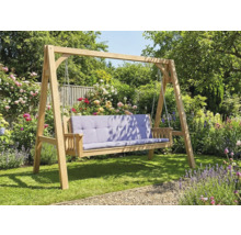 Balansoar din lemn cu pernă de șezut în grădină