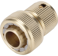 Conector pentru furtun din alamă cu suprafață de prindere striată.