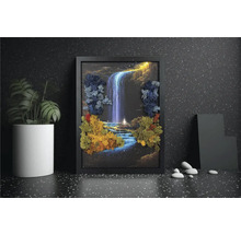 Tablou din muschi cu motiv cascada din muschi de ren colorat in rama neagra.