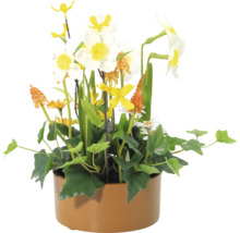 Flori artificiale decorative într-un ghiveci